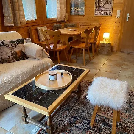 Chalet La Randonnee 琪纳尔